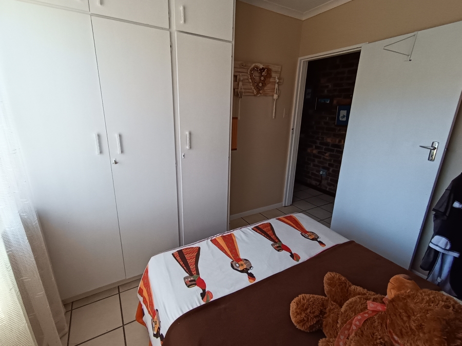 3 Bedroom Property for Sale in Wavecrest Eastern Cape